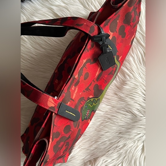 💰SOLD - CF079 - Coach Canvas Tote 42 with Camo Print and Rexy - Picture 8 of 12